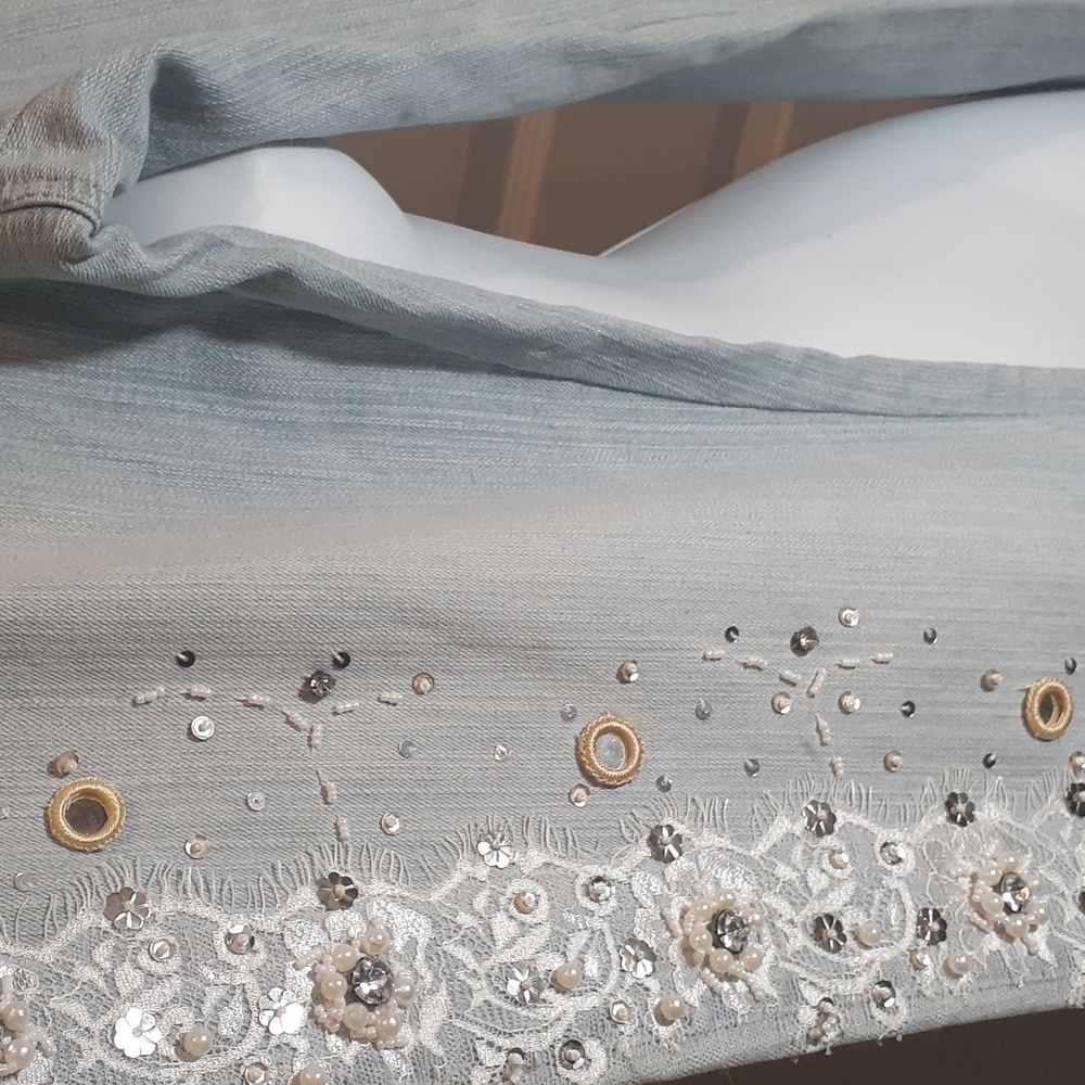 Sport & Casual Style Heavily beaded & embellished ladies Jeans. VG cond BLING! - Picture 7 of 16
